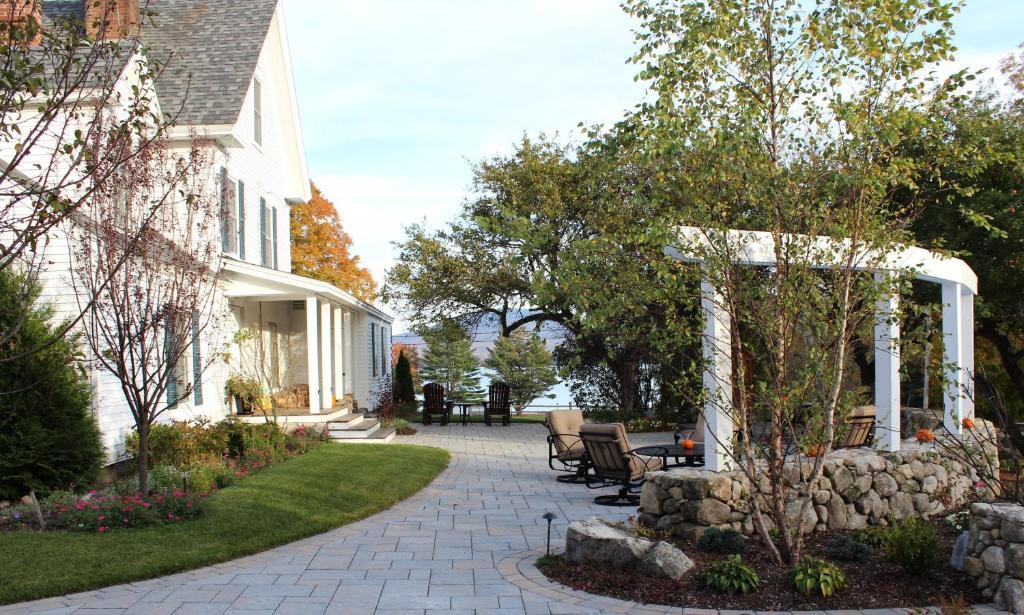 New London Inn At Pleasant Lake מראה חיצוני תמונה