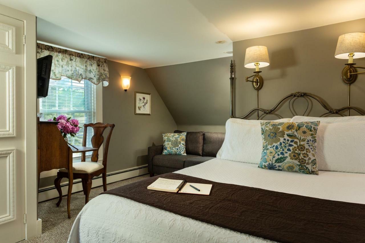 New London Inn At Pleasant Lake מראה חיצוני תמונה