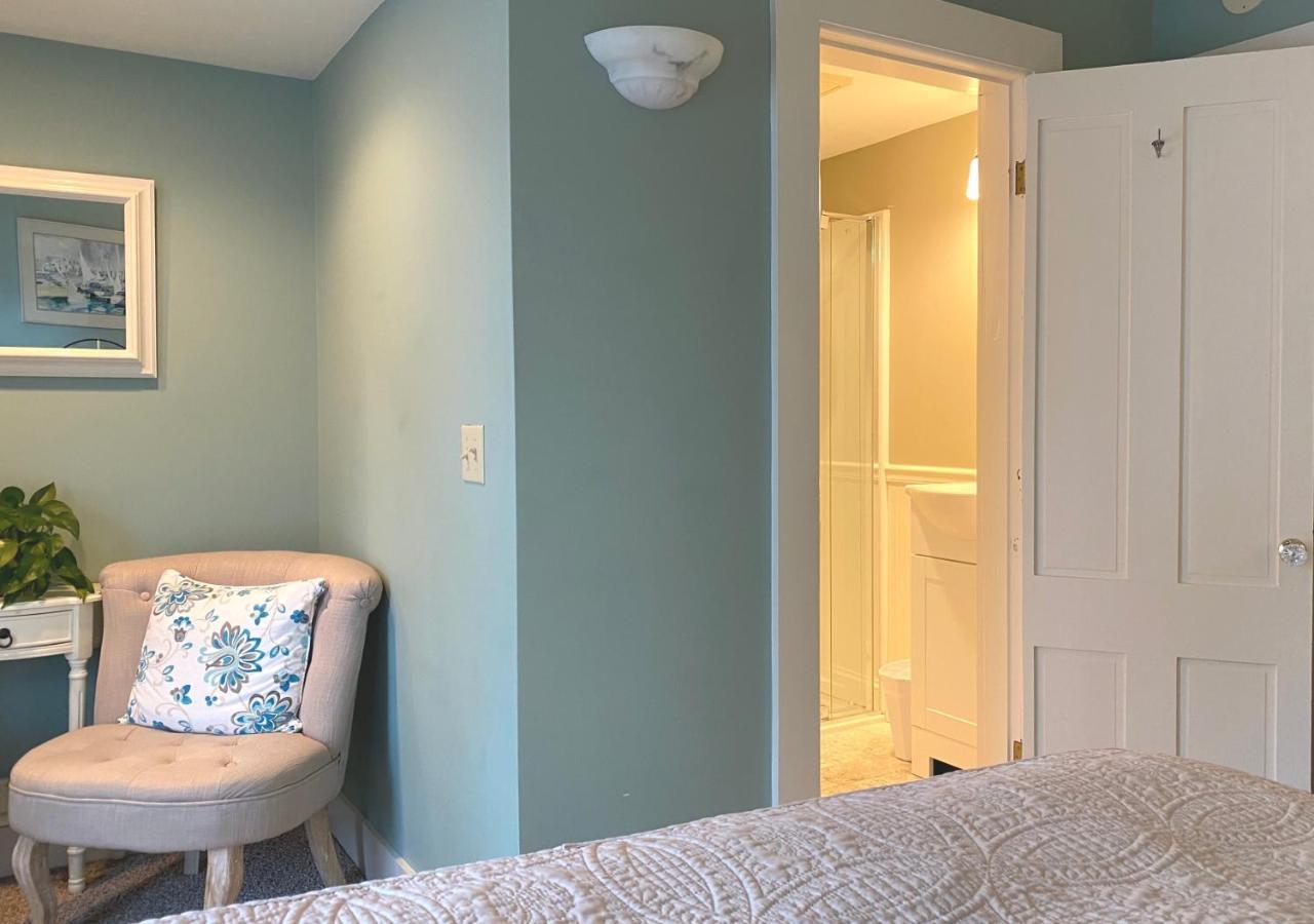 New London Inn At Pleasant Lake מראה חיצוני תמונה